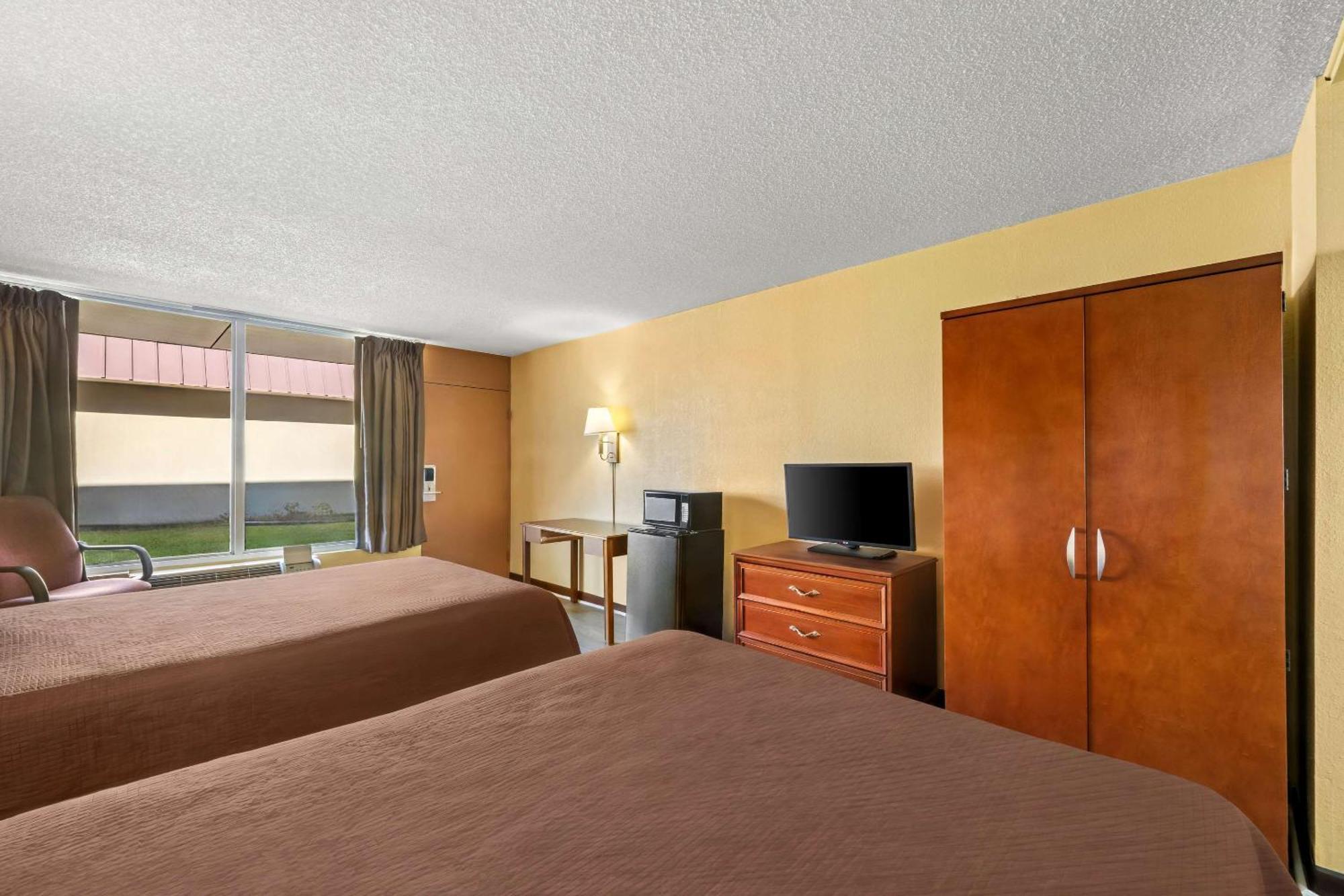 Rodeway Inn Monroe Buitenkant foto
