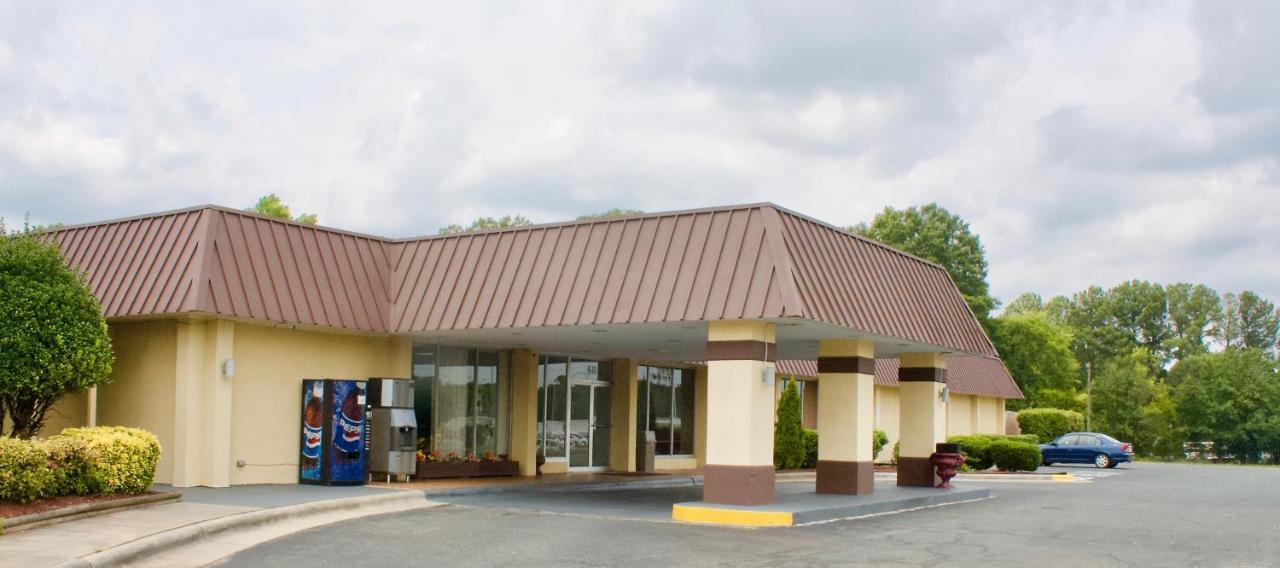 Rodeway Inn Monroe Buitenkant foto